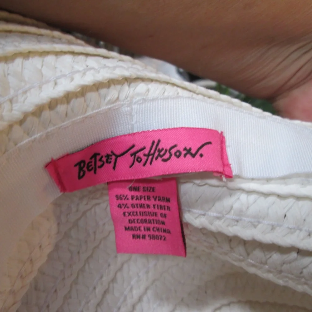 new BETSY JOHNSON white straw hat w/ ribbon - Picture 11 of 13